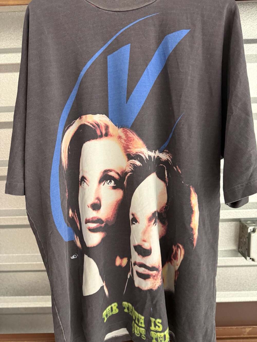 Vintage X-Files The Truth Is Out There Moulder & Scully XXL Promo Graphic Tee
